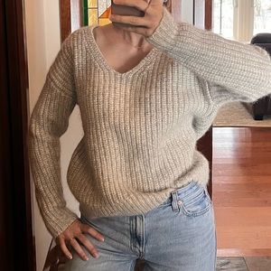 Aritzia chunky knit sweater
